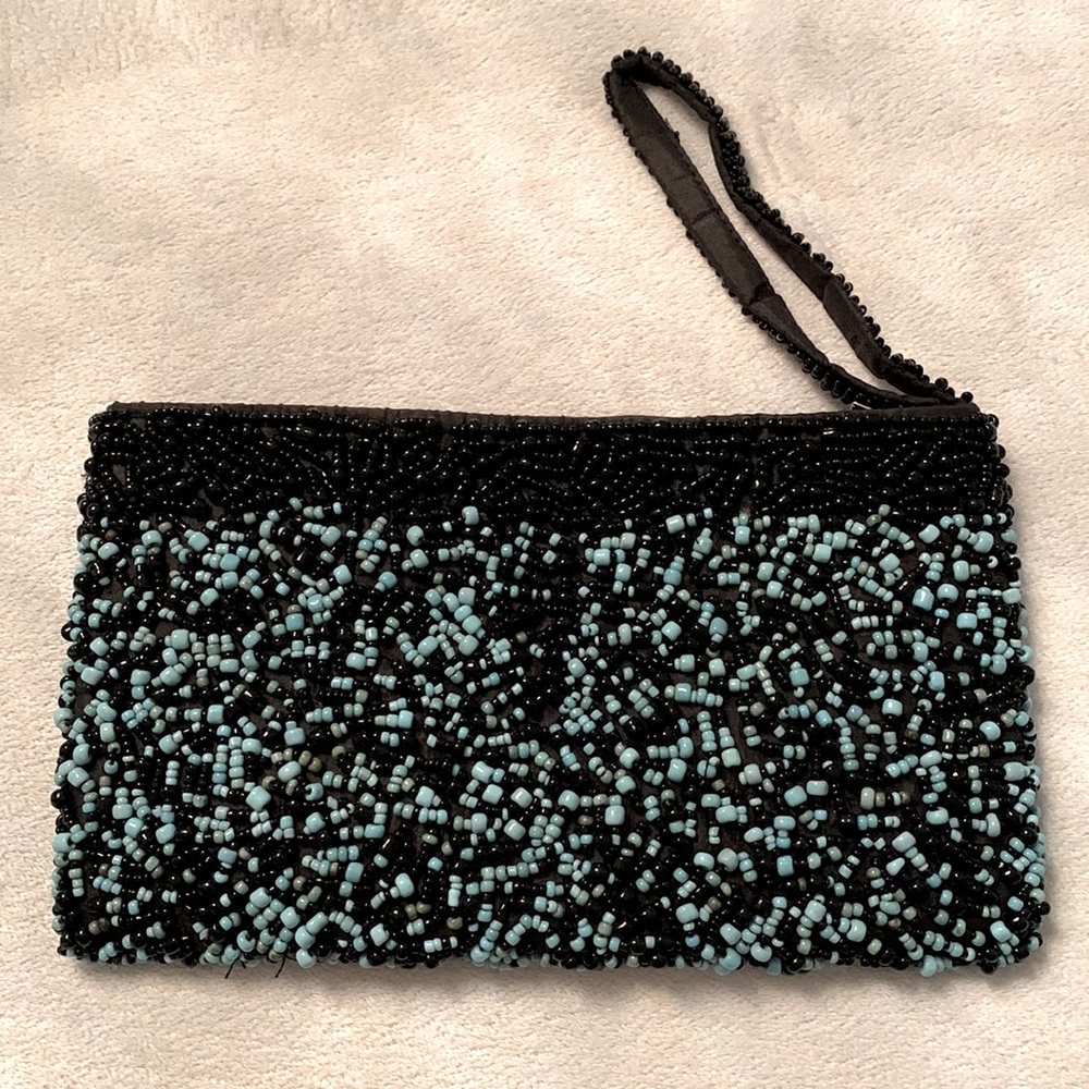 🌹Beaded wristlet